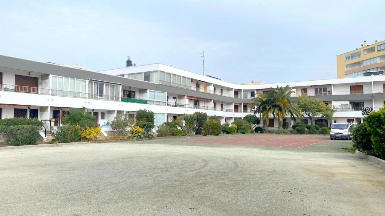Tenis Sol Levante 103 Roses Exterior photo